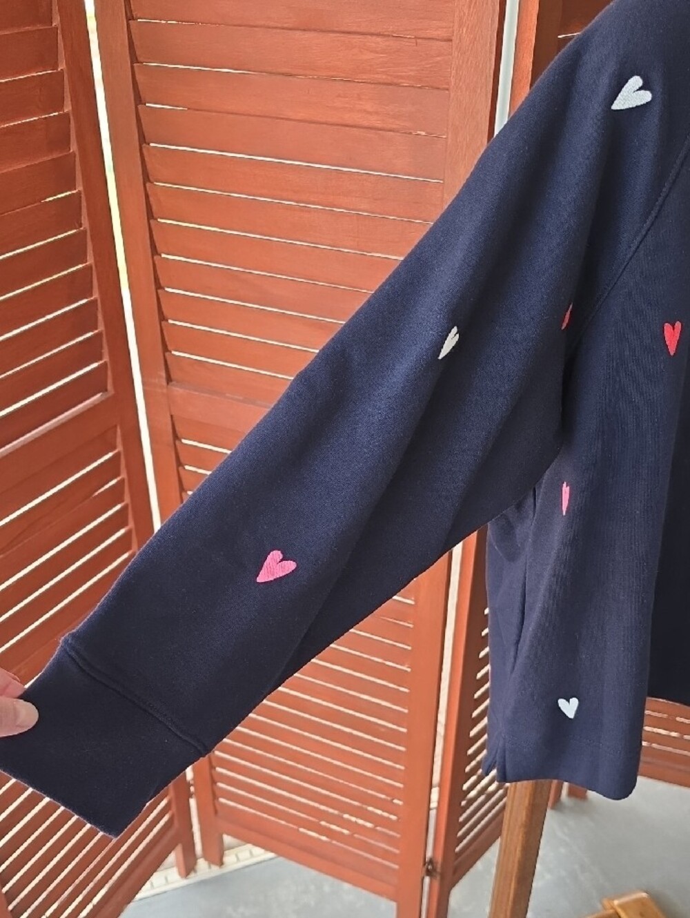 NWT - Chelsea & Theodore Plus Size 2X Navy Heart Sweatshirt - CUTE & COZY! ❤️🩷